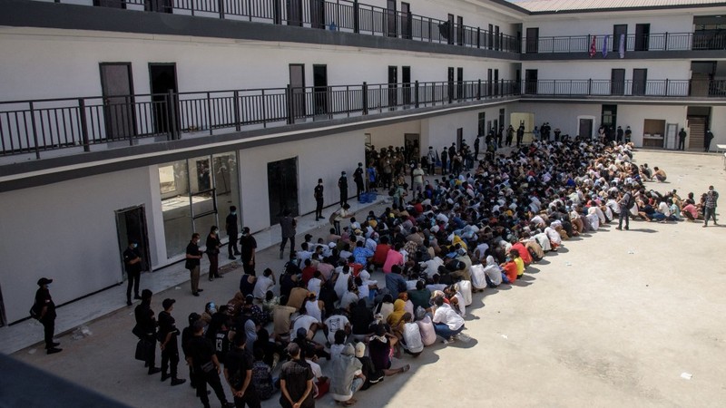 Bat hang ngan nguoi.jpeg