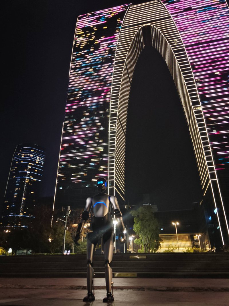 Tren duong To Chau.png