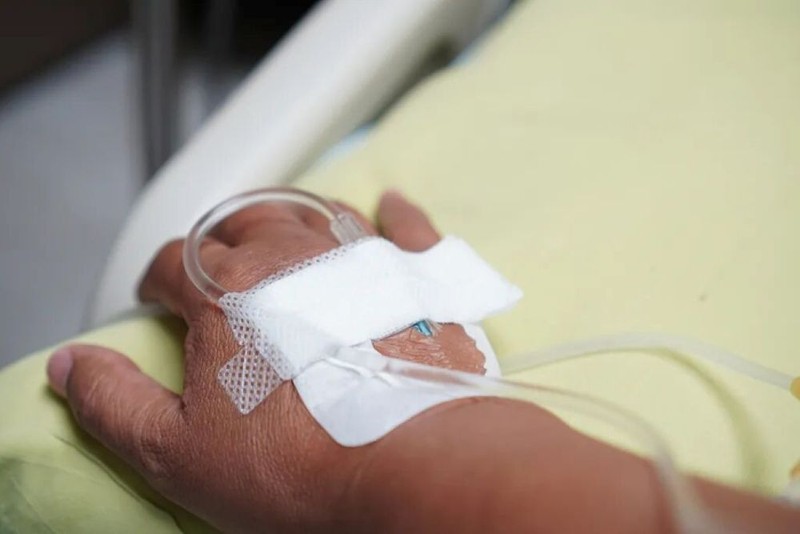 Mặc dù giá rất đắt nhưng ngày càng có nhiều người tiêm tế bào gốc để mong kéo dài tuổi xuân, Ảnh: Sina.