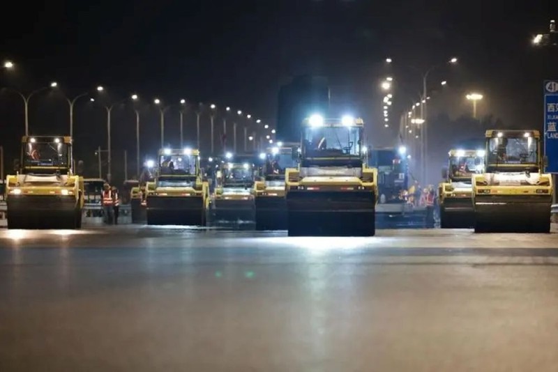 Xe co den hien trương.jpg