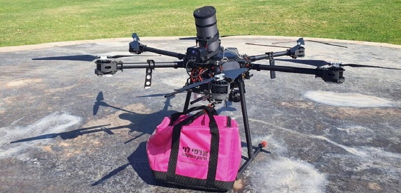 UAV Cando được sử dụng để giao hàng tạp hóa trong chương trình thử nghiệm với chuỗi siêu thị Rami Levy của Israel. Ảnh NoCamels