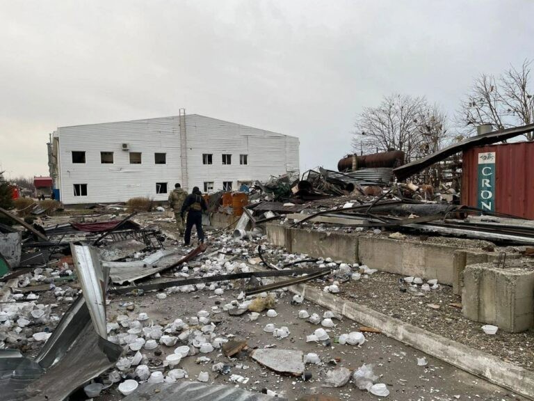 UAV tự sát quân đội Ukraine tấn công vào 1 kho chứa nhiên liệu trên địa phận vùng Krasnodar. Ảnh South Front.