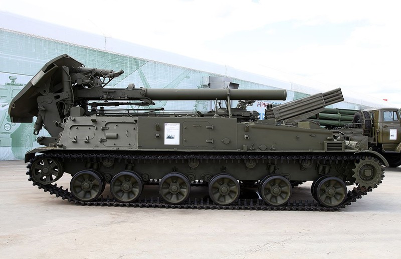 Cối tự hành 2S4 "Hoa Tulip" tại triển lãm ở công viên "Patriot", 2015. Ảnh Military Ukraine.