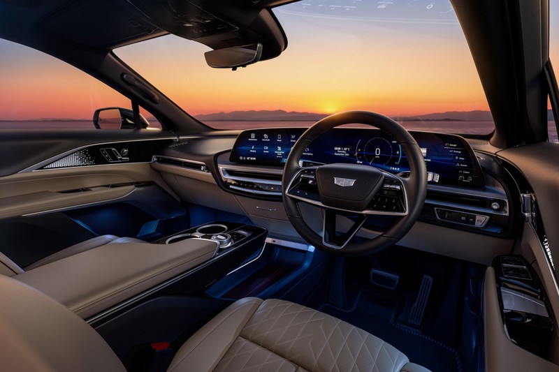 Cadillac-LYRIQ_RHD-Interior-2.jpg