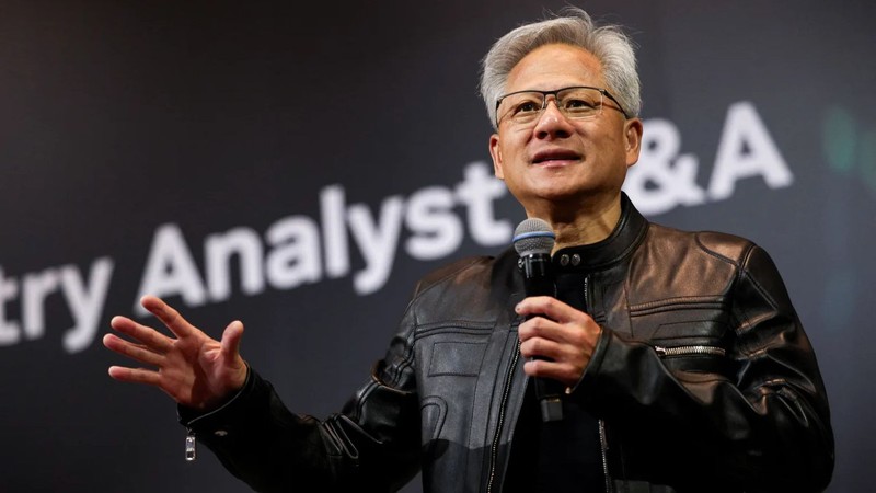 Jensen Huang, đồng sáng lập kiêm CEO của Nvidia Corp., phát biểu trong buổi họp báo vào ngày 21 tháng 5 năm 2025.
