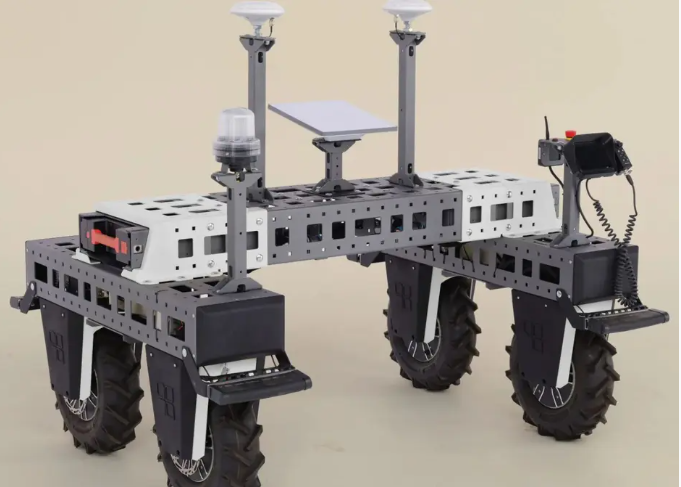 Amiga Flex có thể kéo, chở, vận hành các dụng cụ nông nghiệp hoặc nghiên cứu. Theo: Interesting Engineering.