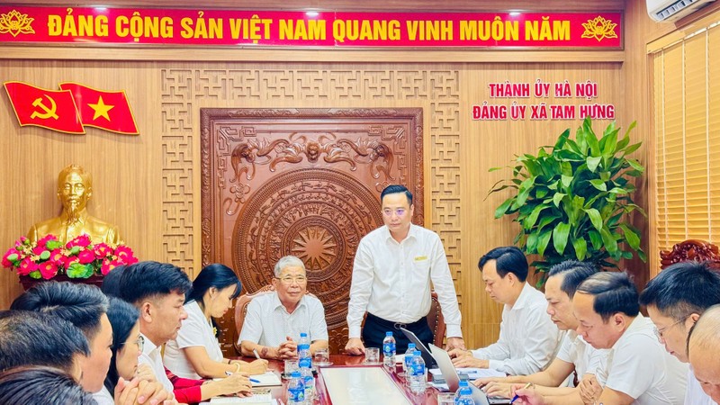 Lãnh đạo xã Tam Hưng làm việc với Tập đoàn Mường Thanh. Ảnh: Trang thông tin điện tử xã Tam Hưng
