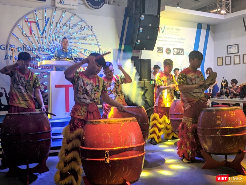 Trải nghiệm VR và AR tại Triển lãm VIBASHOW & VIETCON 2018 ảnh 15