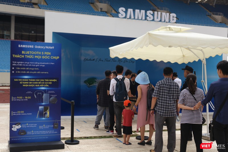 Xếp hàng để được trải nghiệm khả năng chụp ảnh của Galaxy Note 9