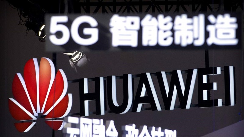 Cấm cửa Huawei sẽ làm chậm tiến độ triển khai mạng 5G. Ảnh: Techzra.