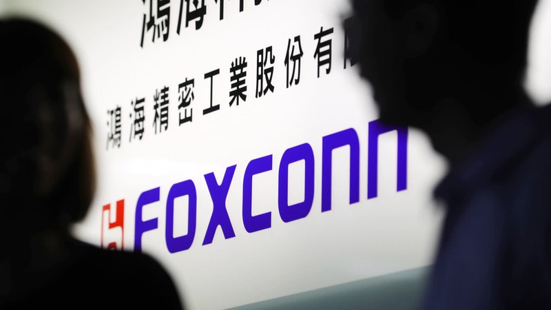 Mặc dù thay đổi kế hoạch xây dựng nhà máy mới tại bang Wisconsin, nhưng Foxconn vẫn cam kết đem về 13.000 việc làm cho người Mỹ. Ảnh: NAR Mặc dù thay đổi kế hoạch xây dựng nhà máy mới tại bang Wisconsin, nhưng Foxconn vẫn cam kết đem về 13.000 việc làm cho người Mỹ. Ảnh: NAR