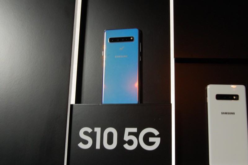 Được biết, Galaxy S10 5G sẽ kết nối với mạng 5G mới với tốc độ 2.7 Gbps. Ảnh: TRT