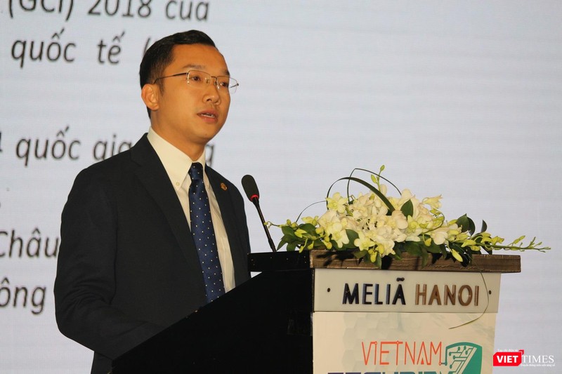 Ông Hoàng Minh Tiến, Phó Cục trưởng, Cục An toàn thông tin, Bộ Thông tin và Truyền thông công bố xếp hạng an toàn thông tin mạng của cơ quan nhà nước. Ông Hoàng Minh Tiến, Phó Cục trưởng, Cục An toàn thông tin, Bộ Thông tin và Truyền thông công bố xếp hạng an toàn thông tin mạng của cơ quan nhà nước.