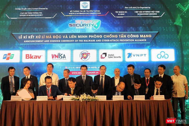 Lễ công bố và ký kết Liên minh “Xử lý mã độc và phòng chống tấn công mạng” Lễ công bố và ký kết Liên minh “Xử lý mã độc và phòng chống tấn công mạng”