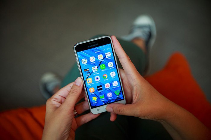 Những smartphone có thời lượng pin tốt nhất hiện nay  ảnh 6