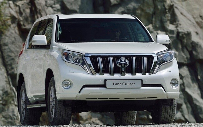 So sánh Toyota Land Cruiser Prado với Ford Explorer 2017 ảnh 2