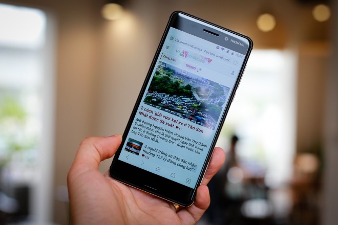 'Mở hộp' Nokia 6 đầu tiên về Việt Nam