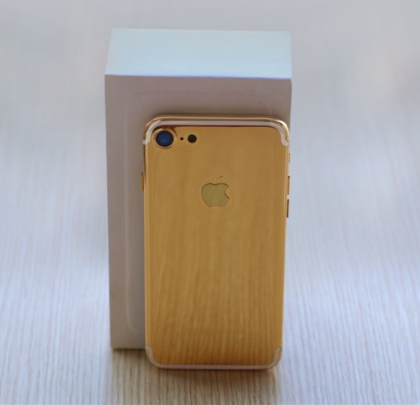 iPhone 7 mạ vàng cho Valentine được chào giá từ 35 triệu đồng ảnh 2