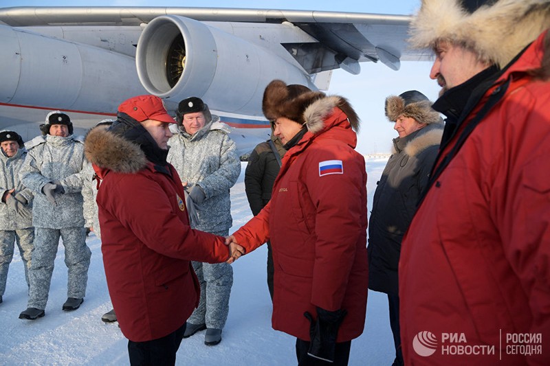 Thủ tướng Medvedev và Bộ trưởng Quốc phòng Shoigu