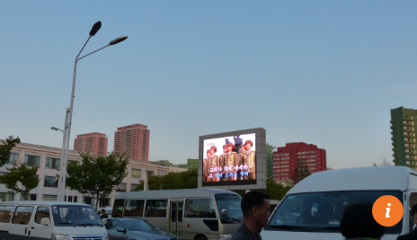 Màn hình TV lớn được lắp ở sân ga Bình Nhưỡng