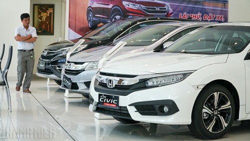 Thị trường ô tô lao dốc trong ‘bão’ giảm giá - ảnh 4