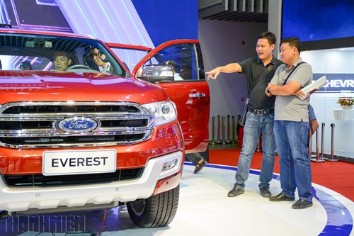 Thị trường ô tô lao dốc trong ‘bão’ giảm giá - ảnh 3