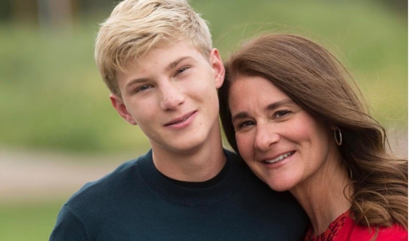 Bà Melinda và cậu con trai Rory
