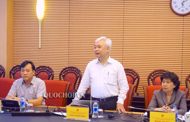 Ông Phan Thanh Bình - Chủ nhiệm Ủy ban VHGDTTN&NĐ của Quốc hội chủ trì cuộc họp với Bộ GD&ĐT (ảnh: Quochoi.vn) Ông Phan Thanh Bình - Chủ nhiệm Ủy ban VHGDTTN&NĐ của Quốc hội chủ trì cuộc họp với Bộ GD&ĐT (ảnh: Quochoi.vn)