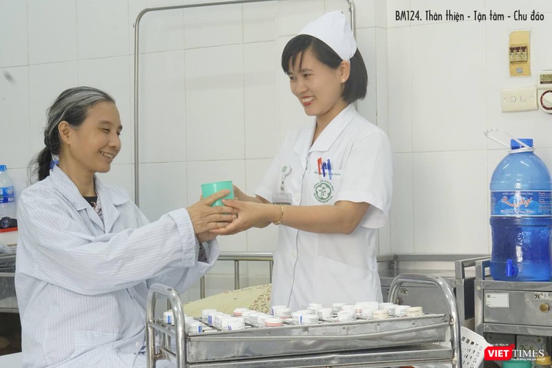 Chăm sóc cho bệnh nhân chu đáo là một biện pháp 