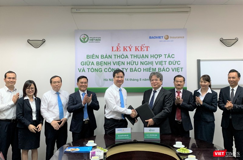 Bệnh viện Hữu nghị Việt Đức và Tổng công ty Bảo hiểm Bảo Việt ký kết biên bản hợp tác