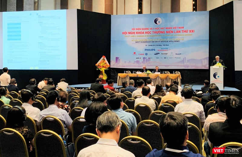 Gần 1.000 giáo sư, chuyên gia quốc tế và trong nước dự hội nghị khoa học điện quang và y học hạt nhân