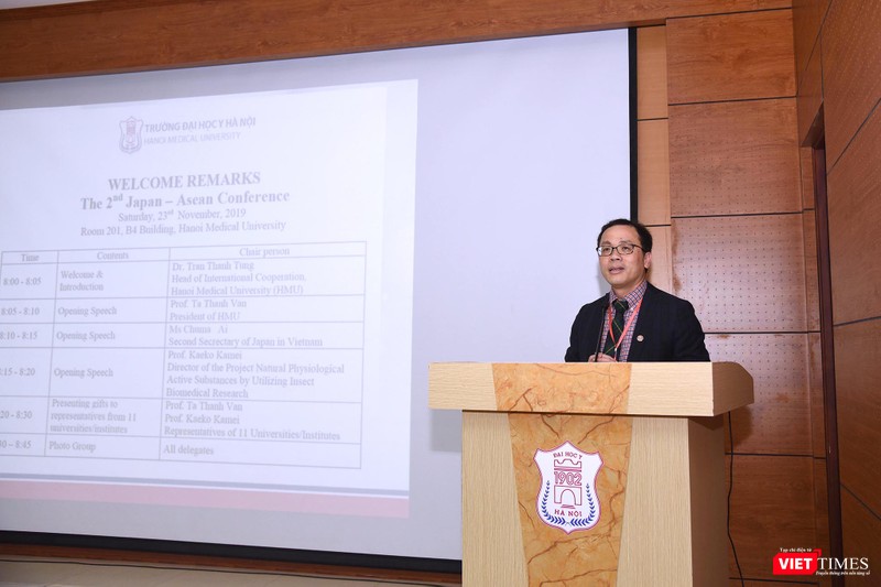 GS.TS. Tạ Thành Văn – Hiệu trưởng Trường Đại học Y Hà Nội - khai mạc “Hội thảo khoa học quốc tế Nhật Bản-ASEAN” GS.TS. Tạ Thành Văn – Hiệu trưởng Trường Đại học Y Hà Nội - khai mạc “Hội thảo khoa học quốc tế Nhật Bản-ASEAN”
