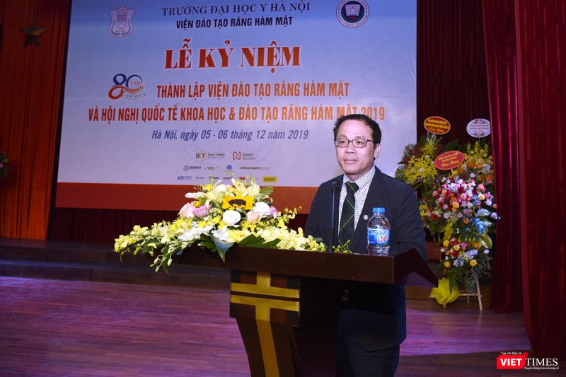 GS. TS Tạ Thành Văn - Hiệu trưởng Trường Đại học Y Hà Nội - đánh giá cao những thành quả mà Viện Đào tao RHM đạt được trong 80 năm qua GS. TS Tạ Thành Văn - Hiệu trưởng Trường Đại học Y Hà Nội ánh giá cao những thành quả mà Viện Đào tao RHM đạt được trong 80 năm qua
