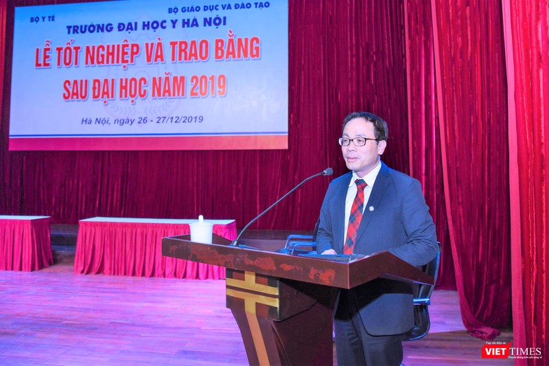 GS.TS. Tạ Thành Văn phát biểu tại buổi lễ