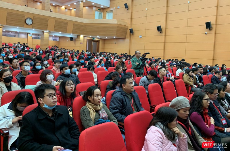 Việt Nam liên tiếp xuất hiện nhiều ca mắc COVID-19, Đại học Y Hà Nội làm gì để bảo vệ sinh viên giữa mùa dịch? ảnh 11 Vì sao Trường Đại học Y Hà Nội vẫn tiếp tục học giữa lúc dịch do virus Corona lan nhanh?