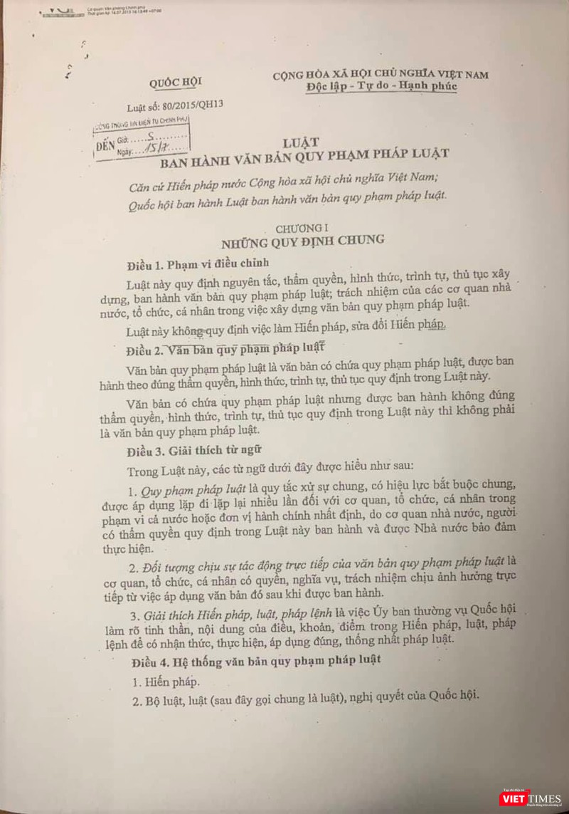 UBND quận Hà Đông căn cứ vào Luật số 80 để áp dụng Luật Xây dựng năm 2014 (ra đời sau Luật xử lý vi phạm hành chính 2012) là đúng pháp luật