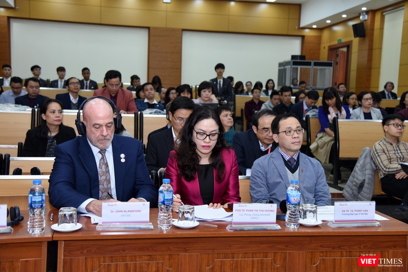 Các đại biểu dự lễ kỷ niệm 25 năm thành lập Trung tâm Các đại biểu dự lễ kỷ niệm 25 năm thành lập Trung tâm