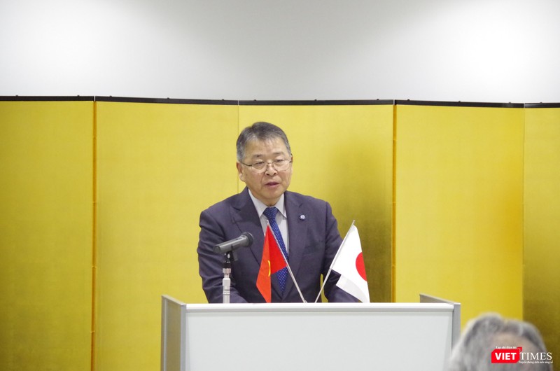 GS. Yamazaki - Hiệu trưởng Đại học Kanazawa đánh giá cao cống hiến của GS Tạ Thành Văn cho khoa học và đào tạo GS. Yamazaki - Hiệu trưởng Đại học Kanazawa đánh giá cao cống hiến của GS Tạ Thành Văn cho khoa học và đào tạo