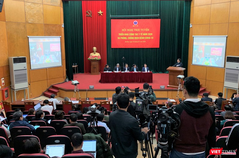 Hội nghị trực tuyến với 700 điểm cầu của Bộ Y tế dưới sự chủ trì của Phó Thủ tướng Vũ Đức Đam