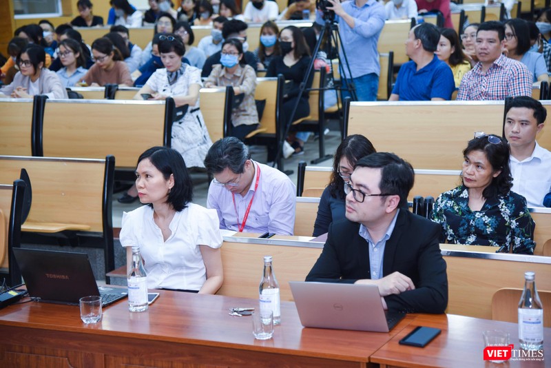 Các chuyên gia truyền nhiễm là các báo cáo viên của lớp tập huấn Các chuyên gia truyền nhiễm là các báo cáo viên của lớp tập huấn