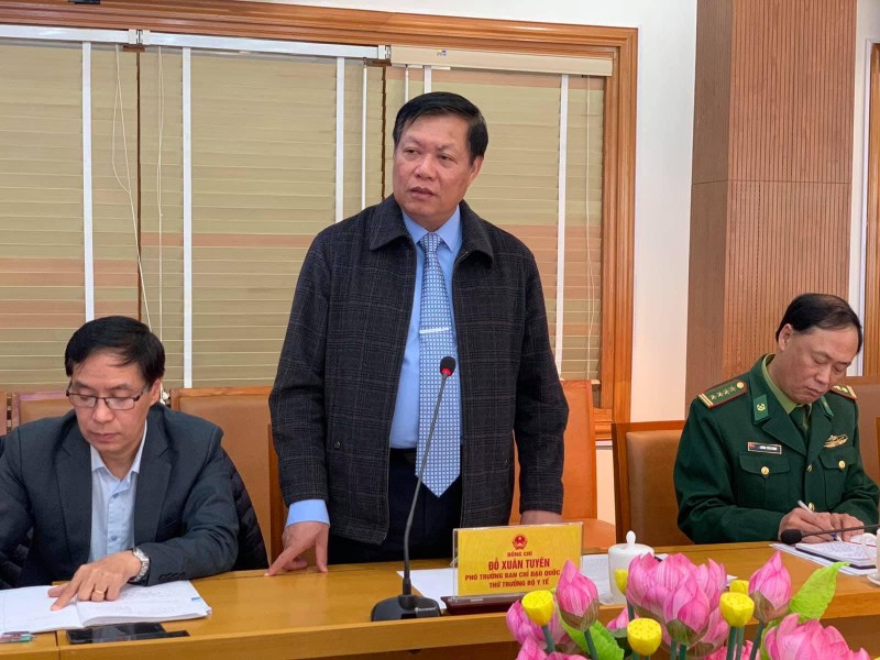 Thứ trưởng Bộ Y tế Đỗ Xuân Tuyên làm việc với Ban chỉ đạo phòng chống dịch COVID-19 của tỉnh Lào Cai