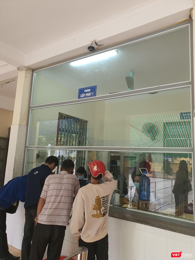 Người bệnh được nhận thuốc về uống nhiều ngay, thay vì phải đến cơ sở điều trị uống hàng ngày như trước