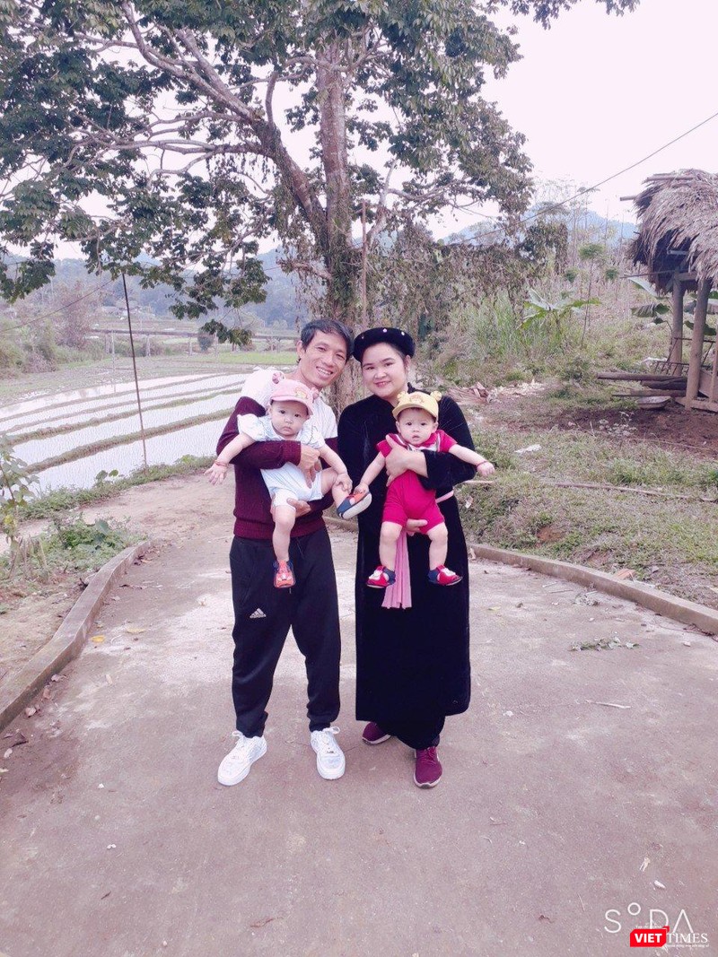 Gia đình anh Ma Văn Toàn và chị Nông Thị Quỳnh - 1 trong 10 ca TTTON miễn phí năm 2020 đã sinh bé