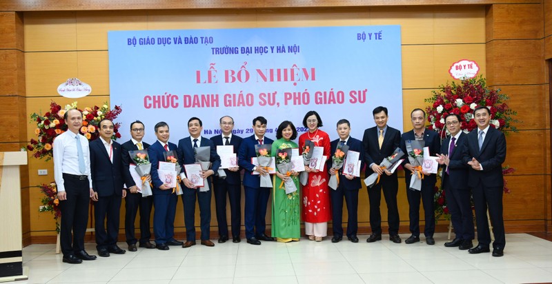 Các tân Phó Giáo sư của Trường Đại học Y Hà Nội
