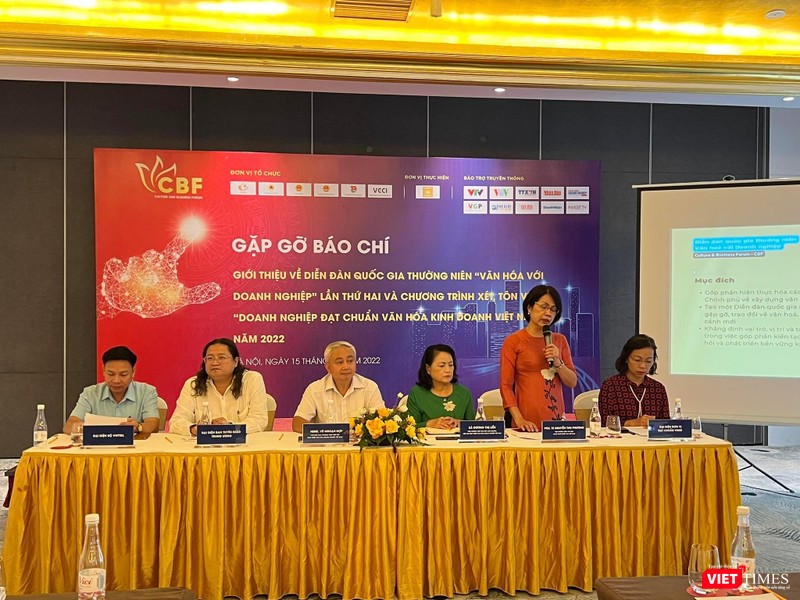 Ban Tổ chức Diễn đàn Diễn đàn quốc gia “Văn hóa với doanh nghiệp” lần thứ hai trao đổi với báo chí