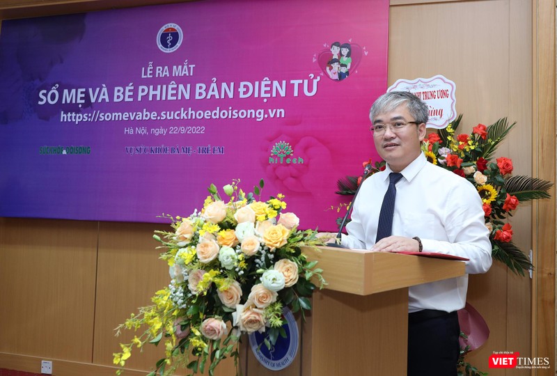 Ông Trần Tuấn Linh - Tổng Biên tập Báo Sức khỏe và Đời sống - hy vọng đây sẽ là cẩm nang chăm sóc sức khỏe dành cho các bà mẹ mang thai và nuôi con nhỏ từ 0 - 6 tuổi