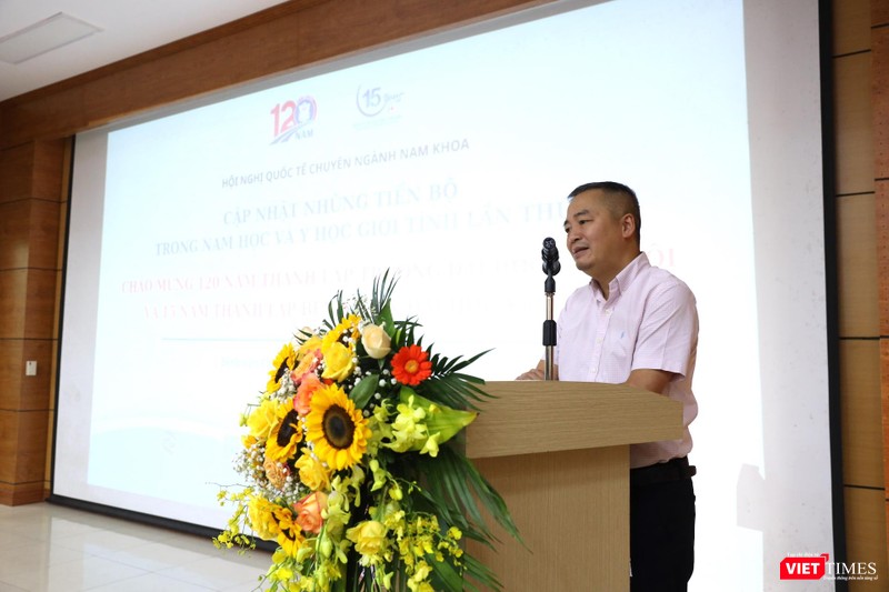 PGS.TS. Nguyễn Lân Hiếu - Giám đốc BV Đại học Y Hà Nội, đại biểu Quốc hội - cam kết tiếp tục ủng hộ chuyên khoa Nam học và Y học giới tính phát triển PGS.TS. Nguyễn Lân Hiếu - Giám đốc BV Đại học Y Hà Nội, đại biểu Quốc hội - cam kết tiếp tục ủng hộ chuyên khoa Nam học và Y học giới tính phát triển