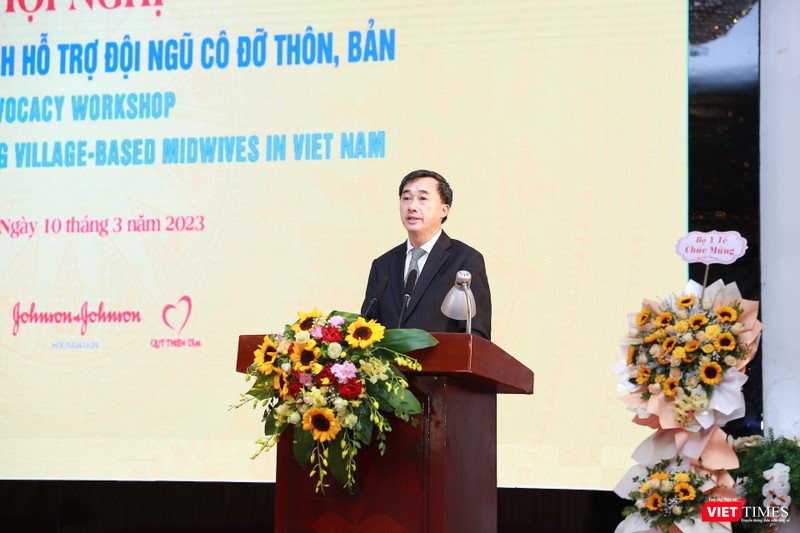 Thứ trưởng Bộ Y tế Trần Văn Thuấn