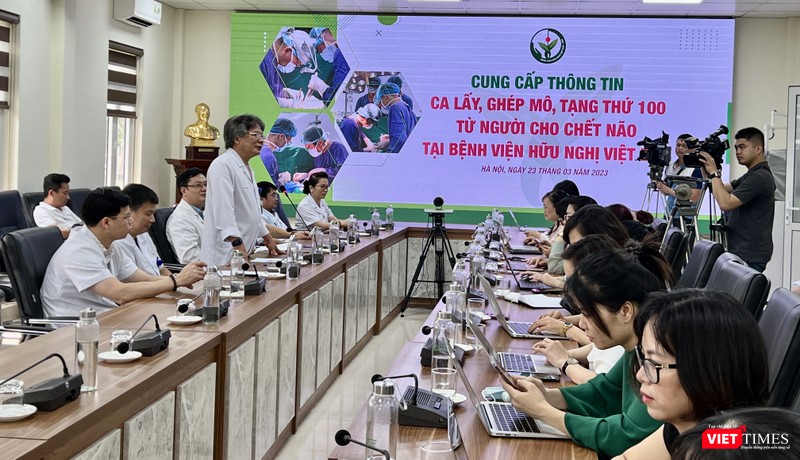 GS.TS. Trần Bình Giang - Giám đốc Bệnh viện Việt Đức - chia sẻ thông tin về ca hiến tạng từ người chết não thứ 100 tại Bệnh viện