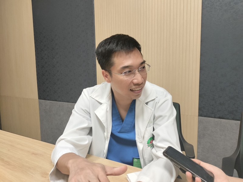 Ảnh 2. BS. Bùi Thanh Hiếu.jpg